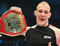 KSW18: Niko Puhakka vs. Artur Sowinski for the lightweight title