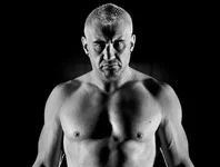Watch Le Banner in his fights and training