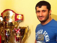 Mamed Khalidov twarzą Briggs &amp; Stratton